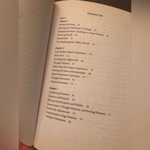 🍁 SALE! Yoga Therapy Book - Picture 3 of 3